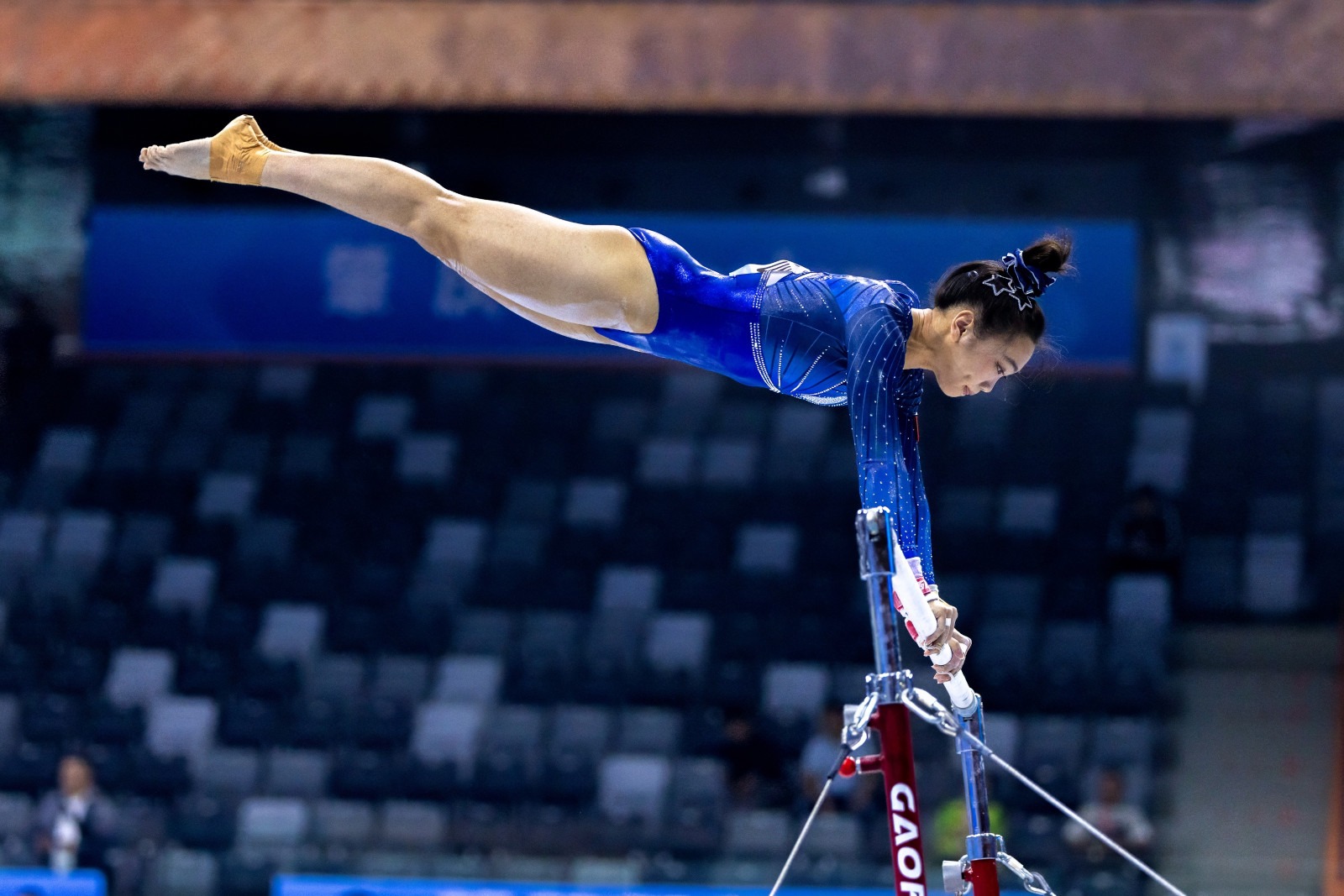 足彩滚球：红牌出现后的盘口再定价机制。（足球滚球：红牌发生后盘口的重新定价机制）